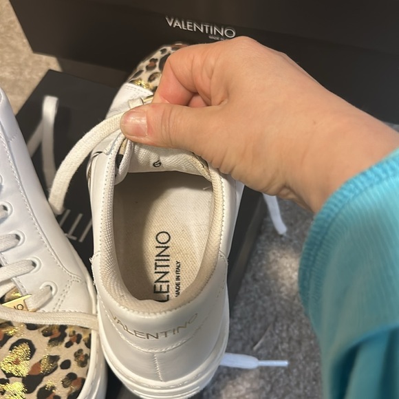 Mario Valentino Sneakers size 6. Leather and platform style - Picture 3 of 5